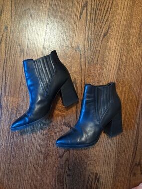 Marc Fisher Booties Size 8.5